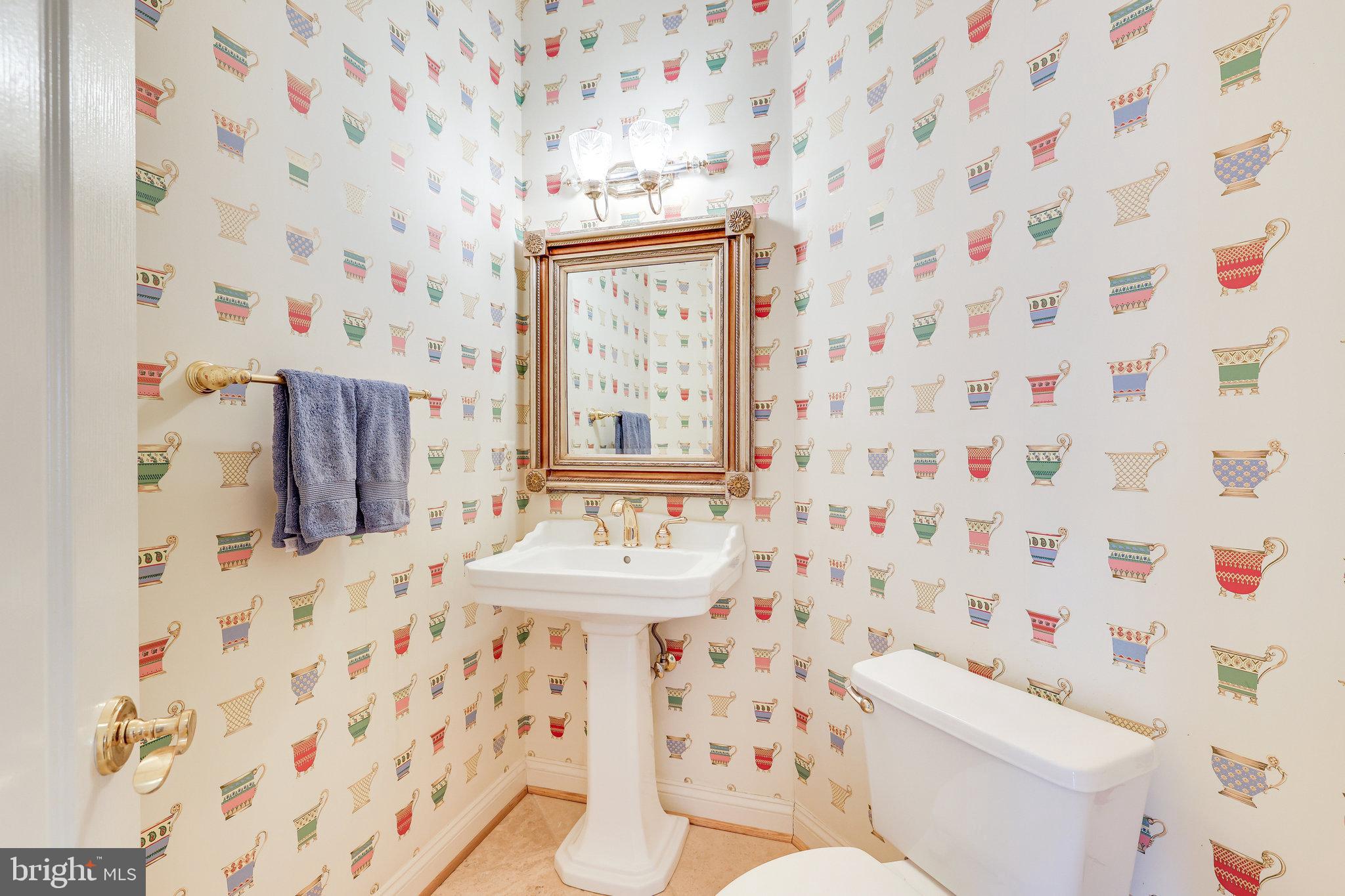 CARIS GLENNE - Residential