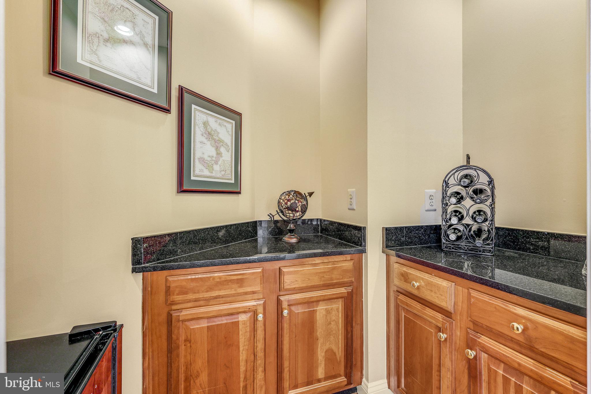 CARIS GLENNE - Residential