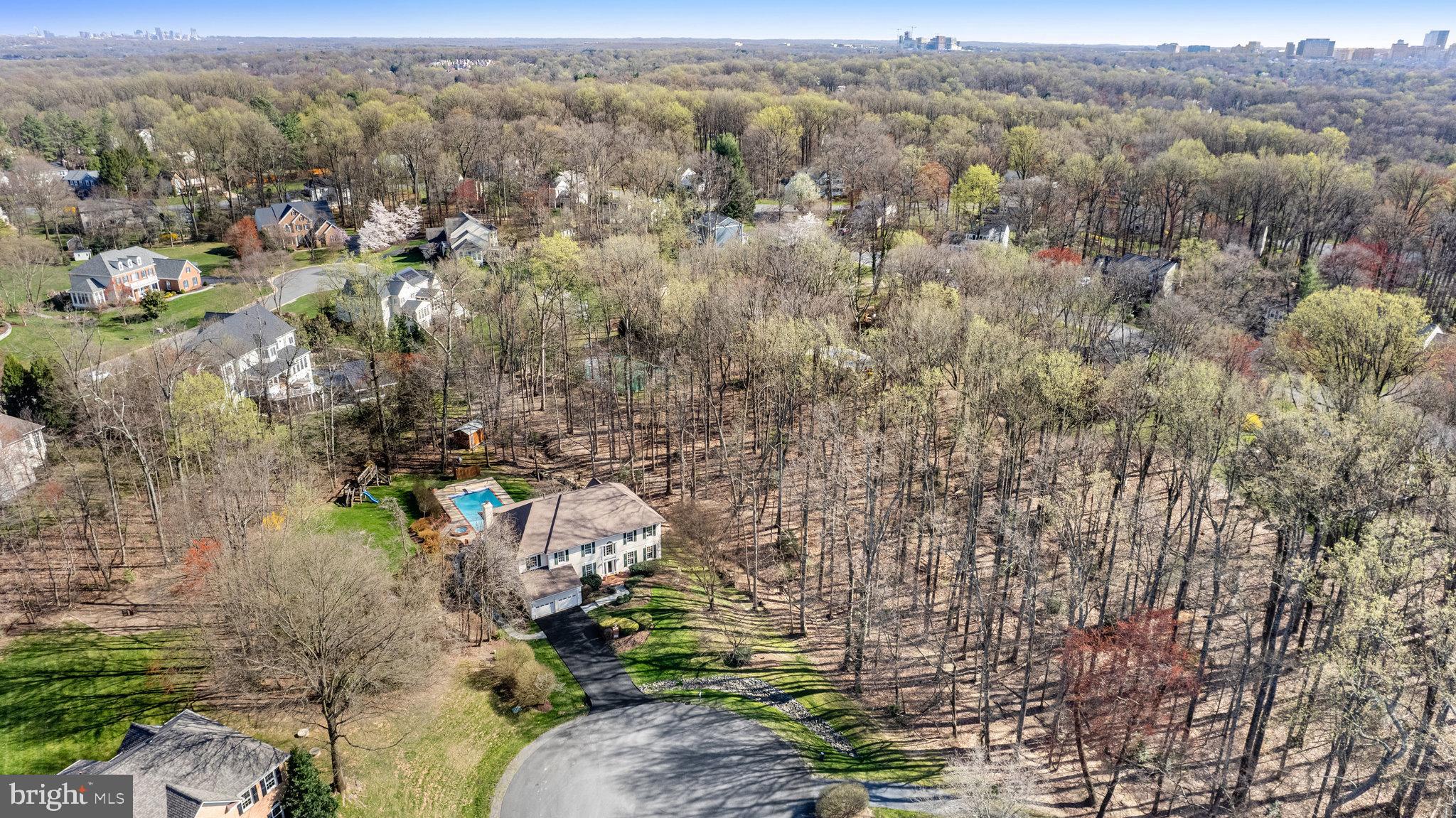 CARIS GLENNE - Residential