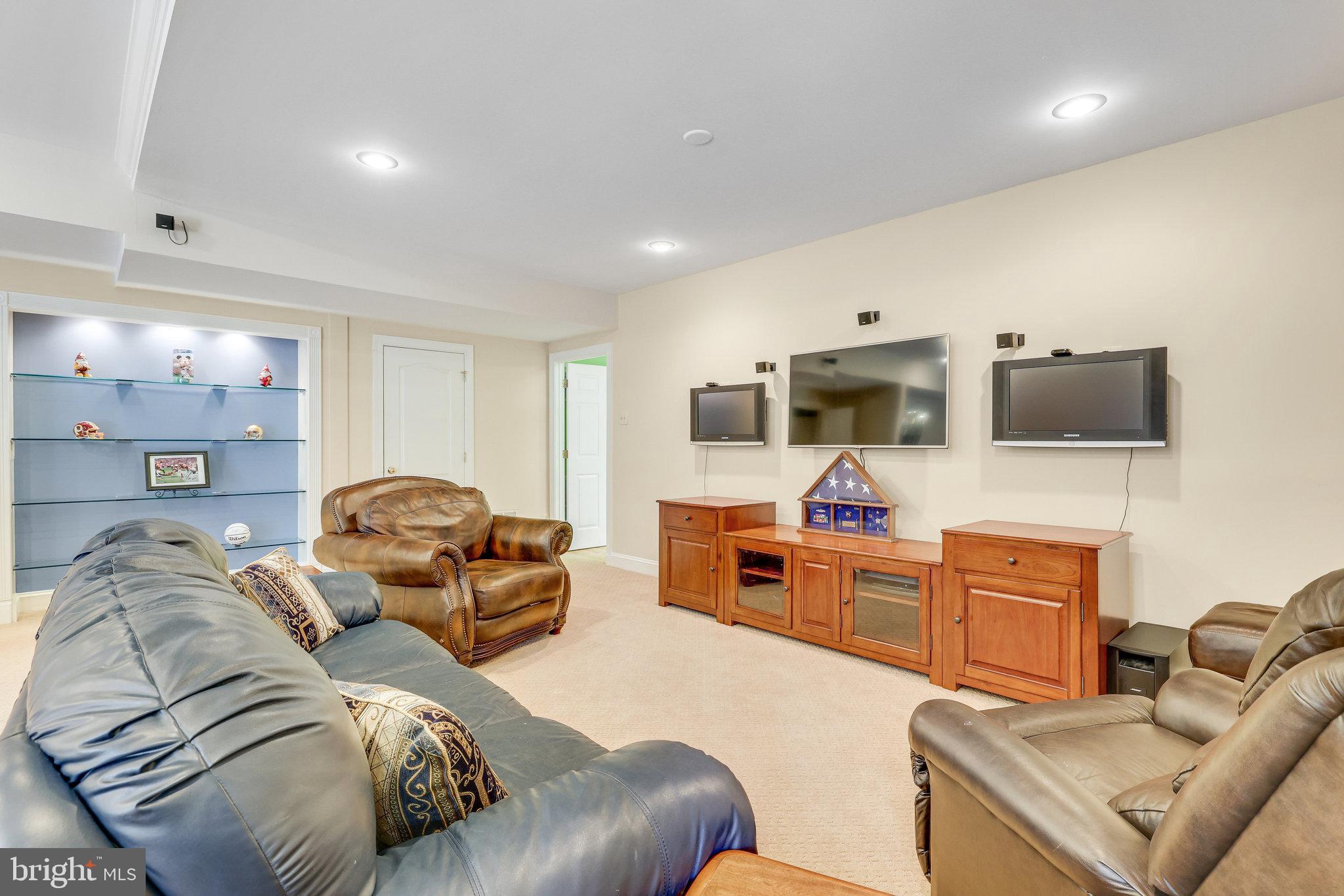 CARIS GLENNE - Residential