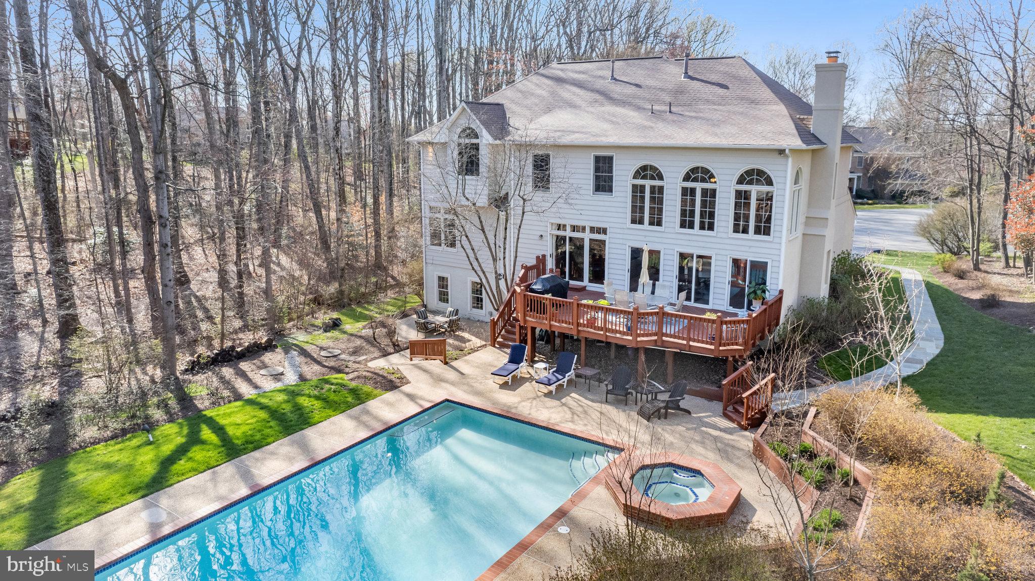 CARIS GLENNE - Residential