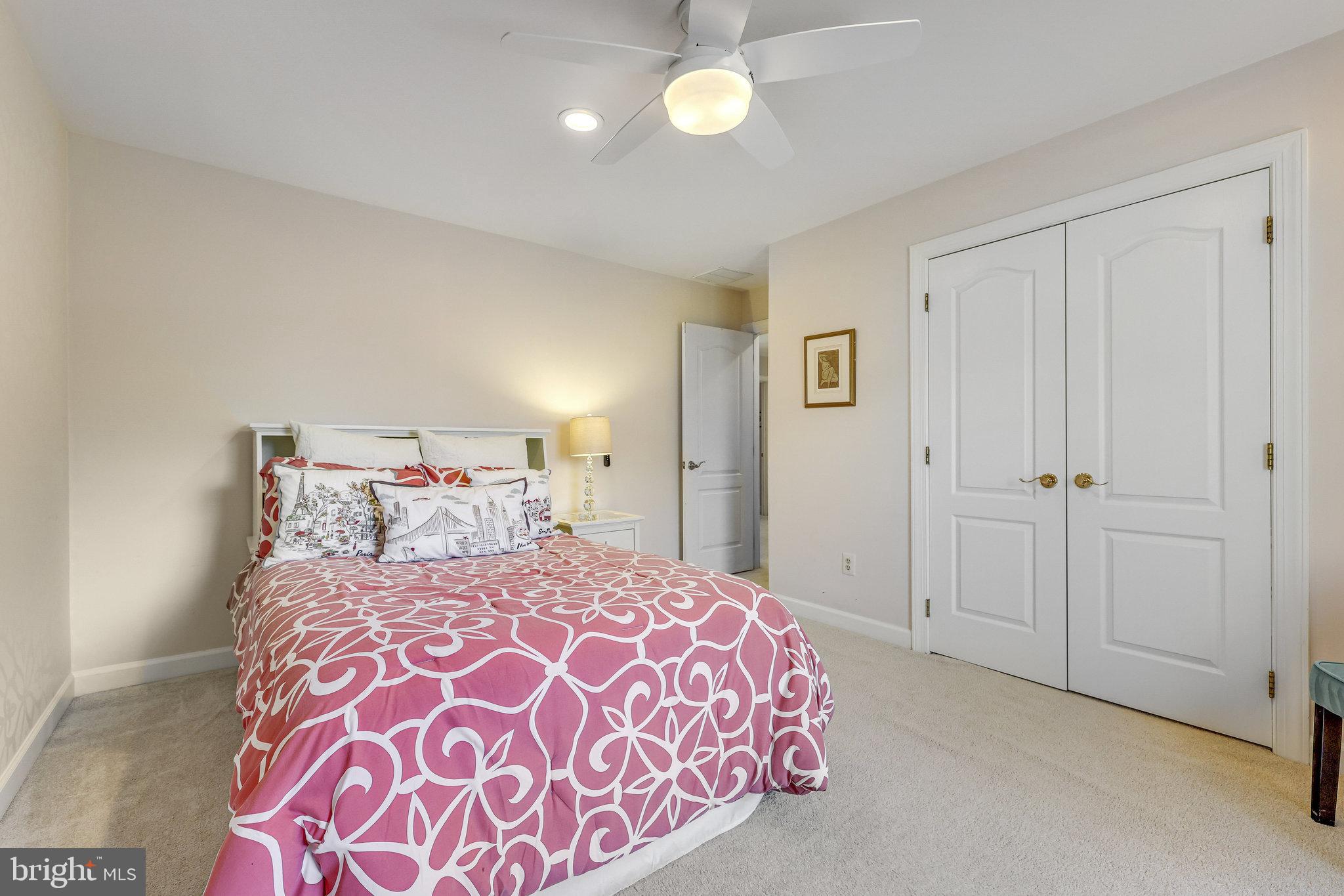 CARIS GLENNE - Residential