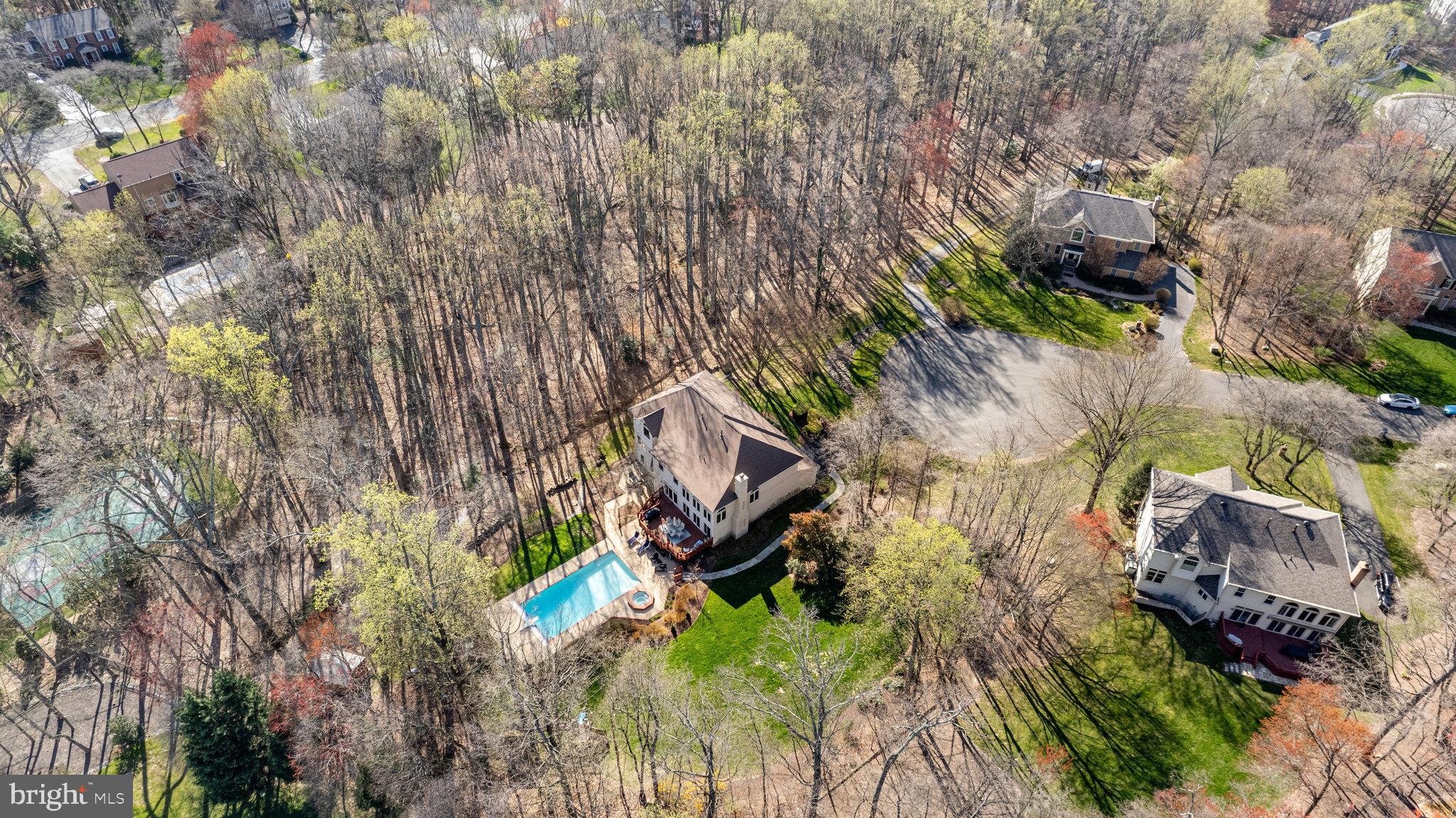 CARIS GLENNE - Residential