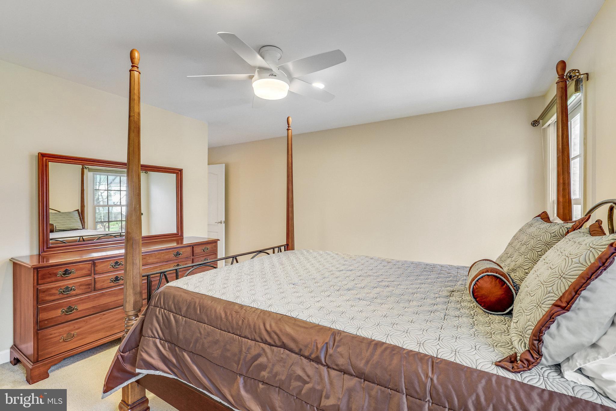 CARIS GLENNE - Residential