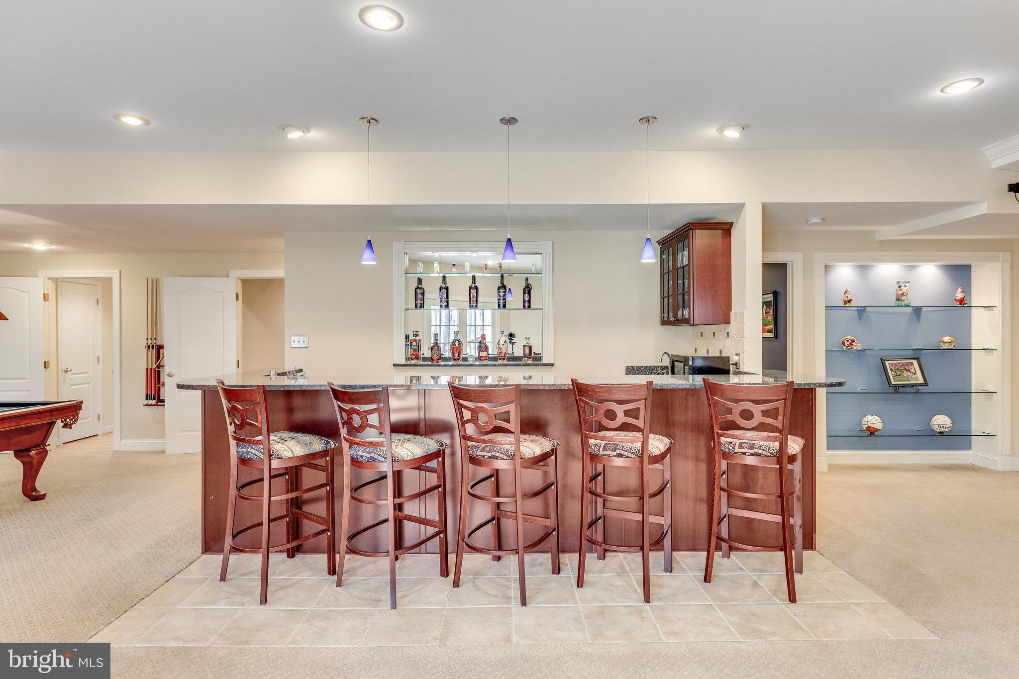 CARIS GLENNE - Residential