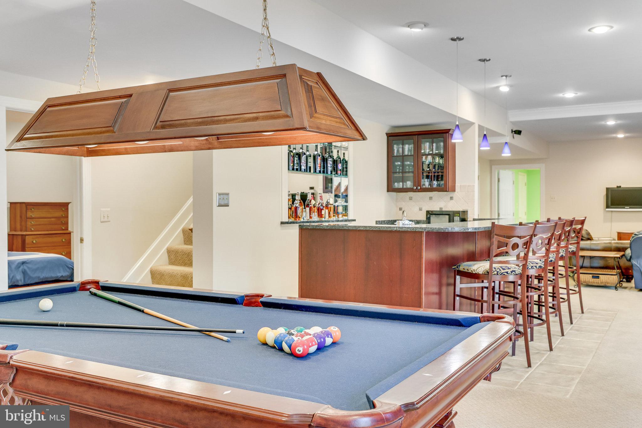 CARIS GLENNE - Residential