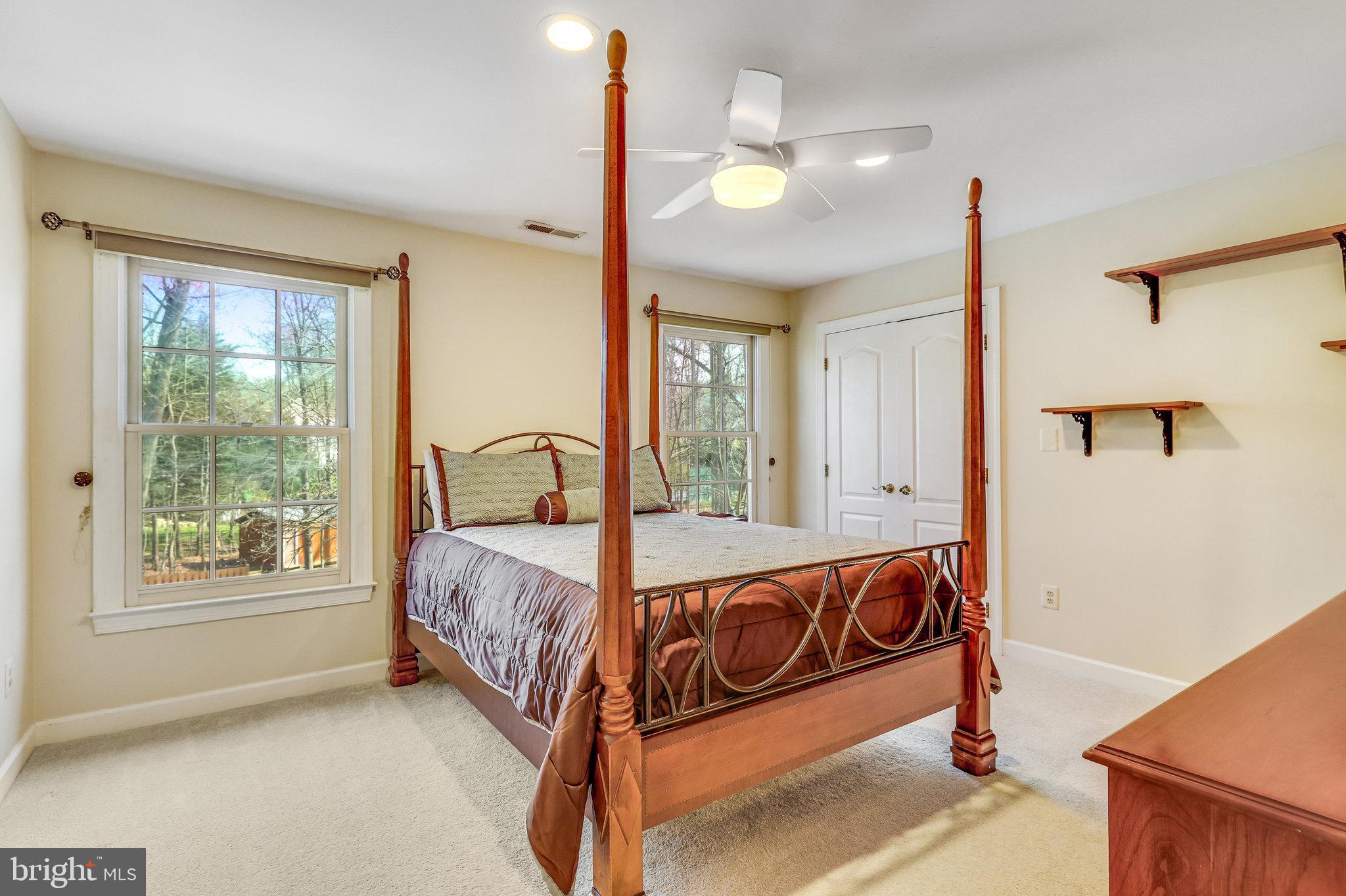 CARIS GLENNE - Residential