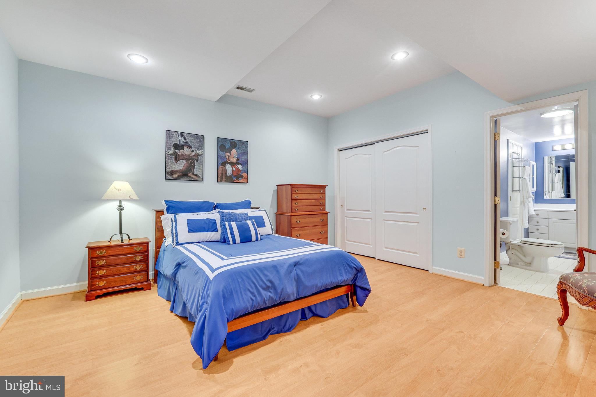 CARIS GLENNE - Residential