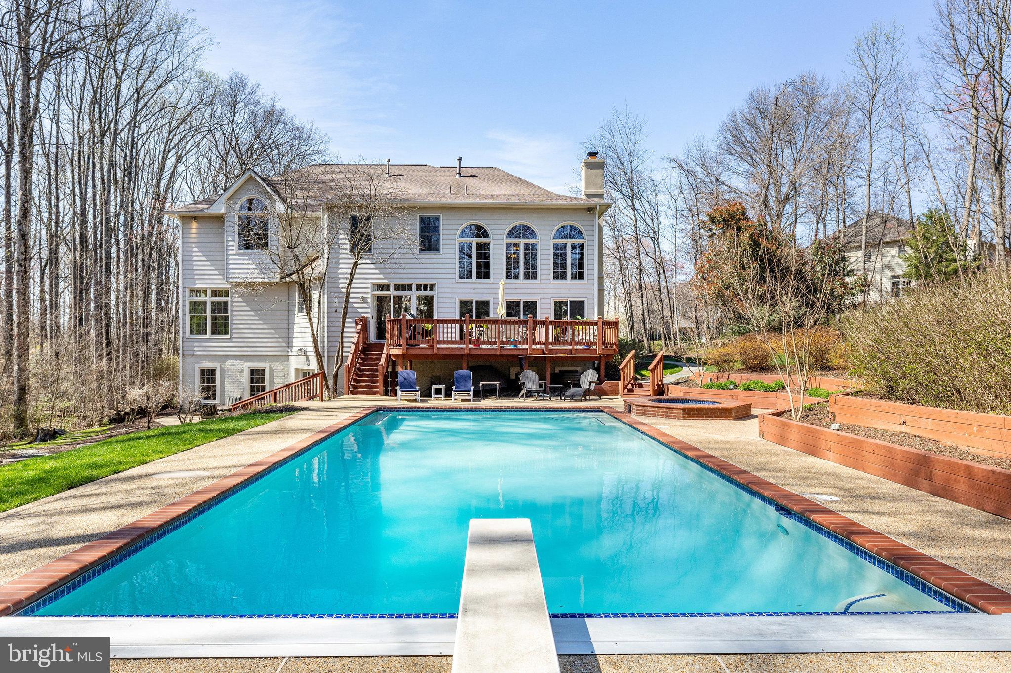 CARIS GLENNE - Residential