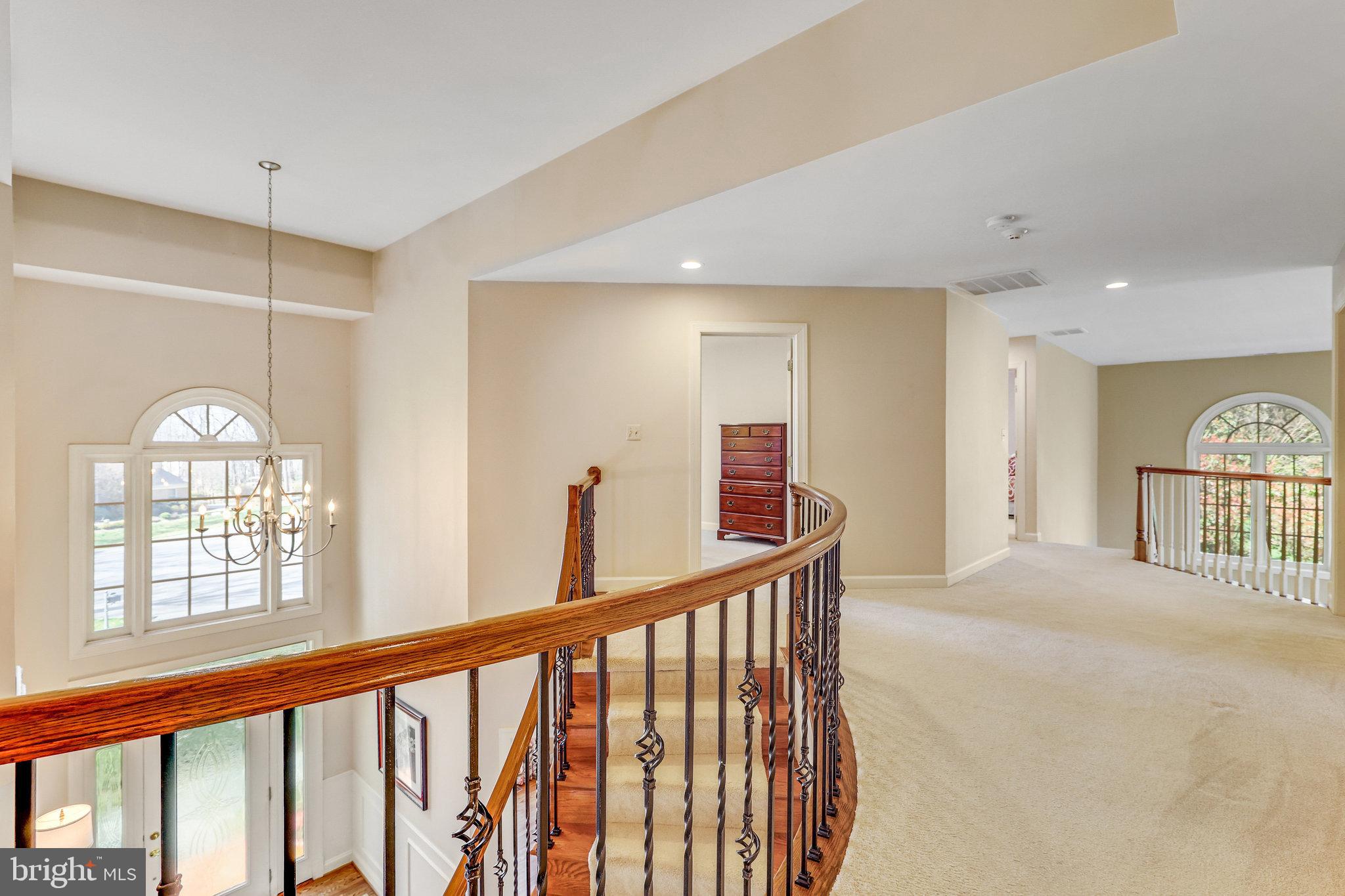 CARIS GLENNE - Residential