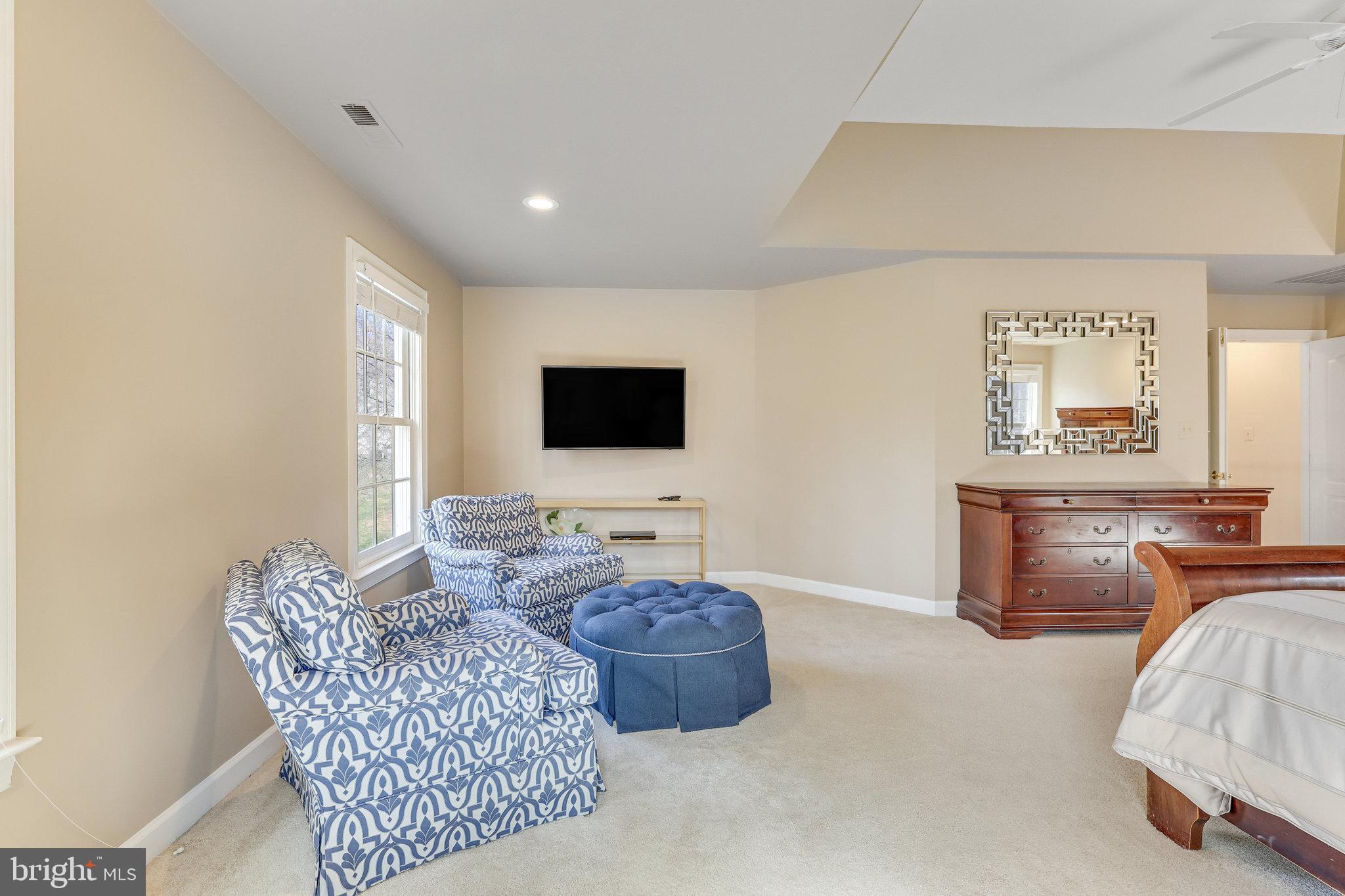 CARIS GLENNE - Residential