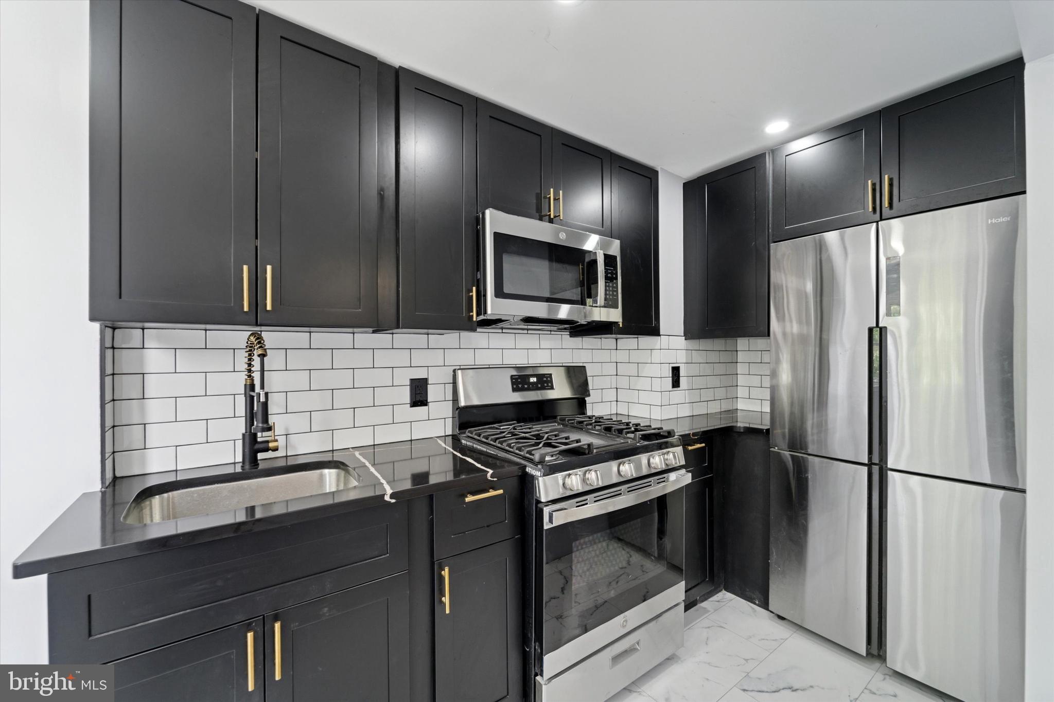 STONEHURST - Residential