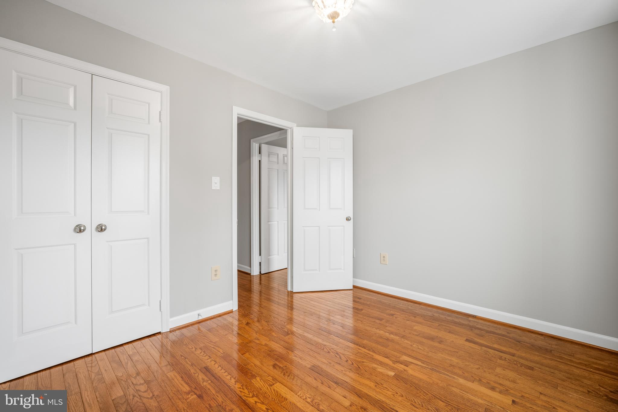 INVERNESS WOODS - Residential