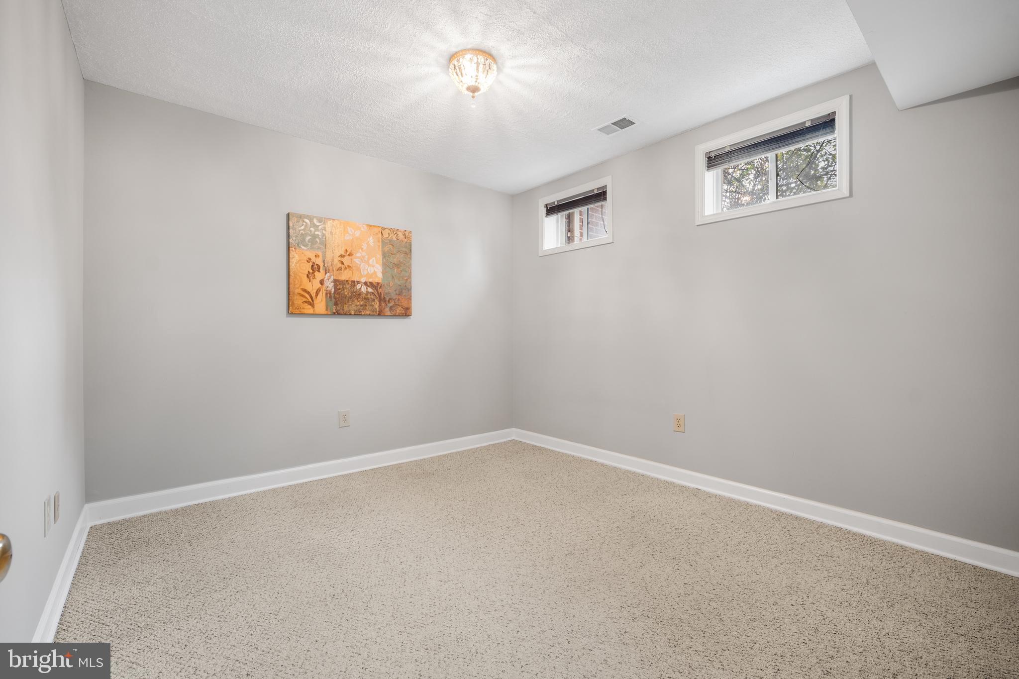 INVERNESS WOODS - Residential