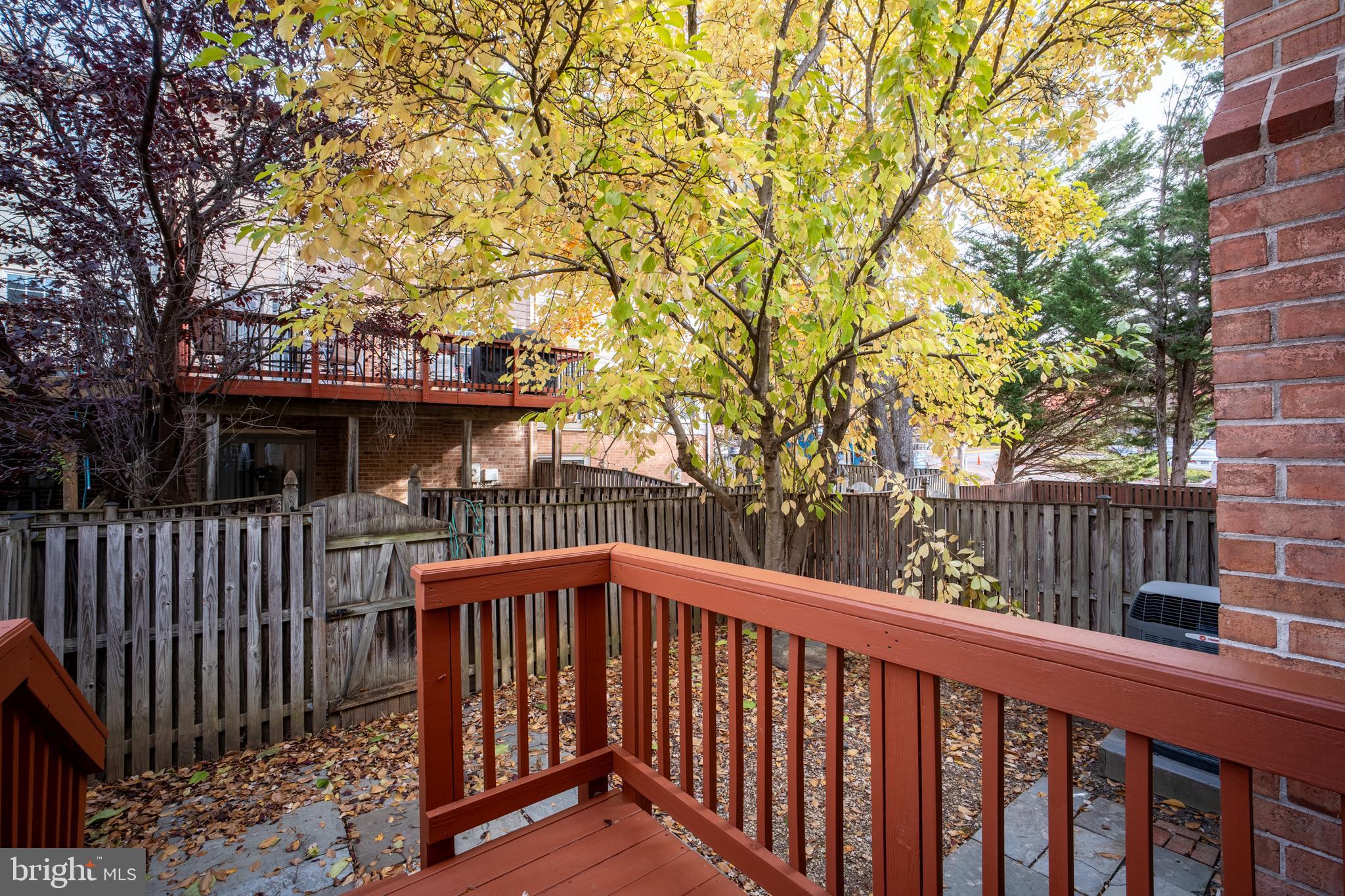 INVERNESS WOODS - Residential