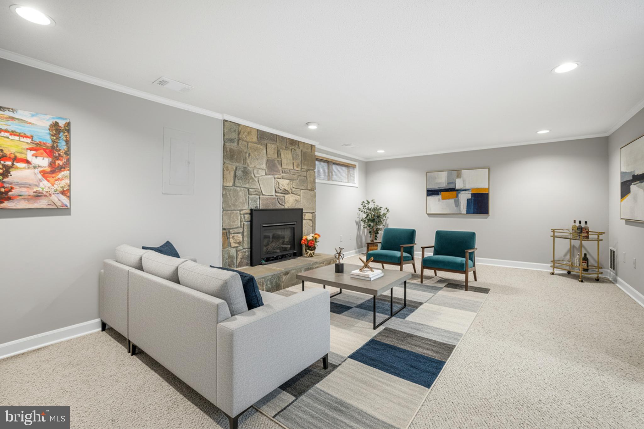 INVERNESS WOODS - Residential