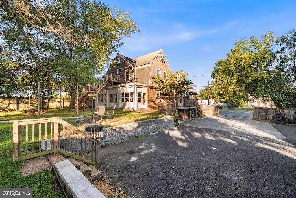 1600 PHILADELPHIA PIKE