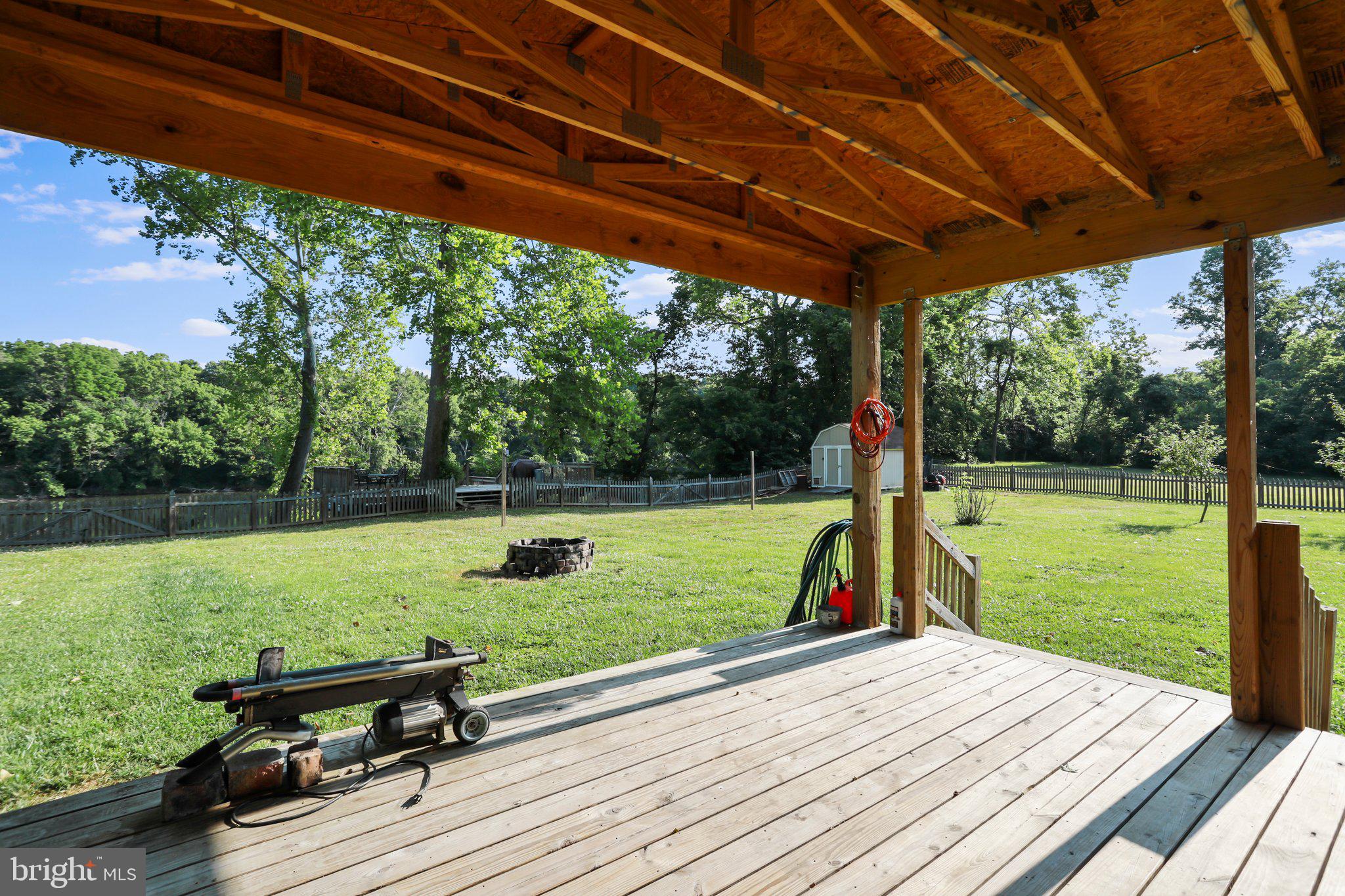 SHEN SHORES - Residential