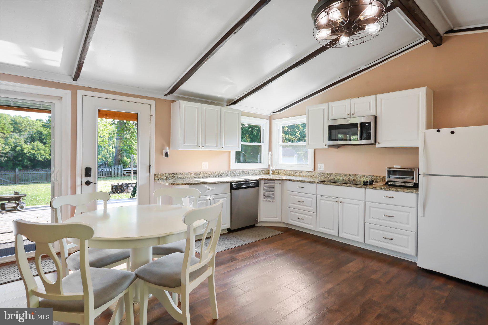 SHEN SHORES - Residential