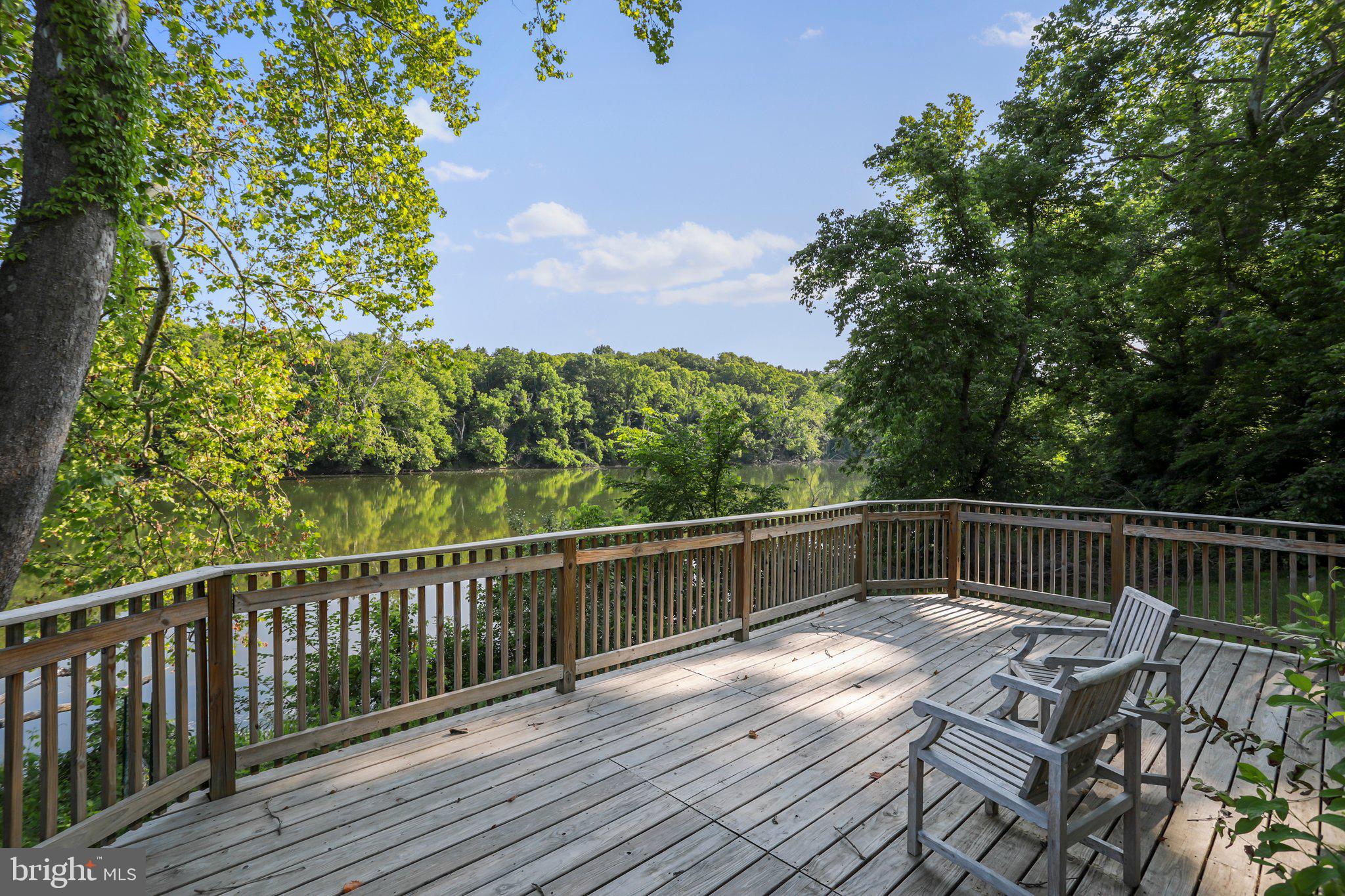 SHEN SHORES - Residential