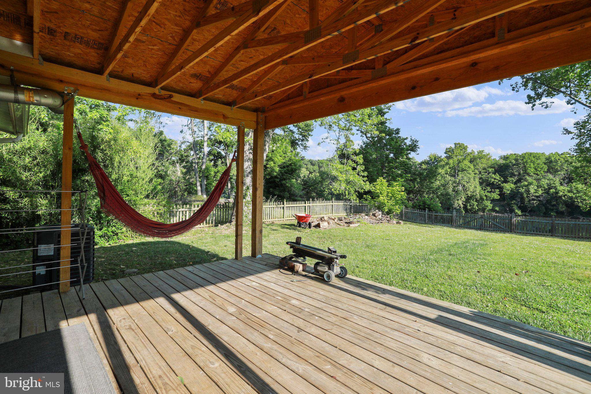 SHEN SHORES - Residential