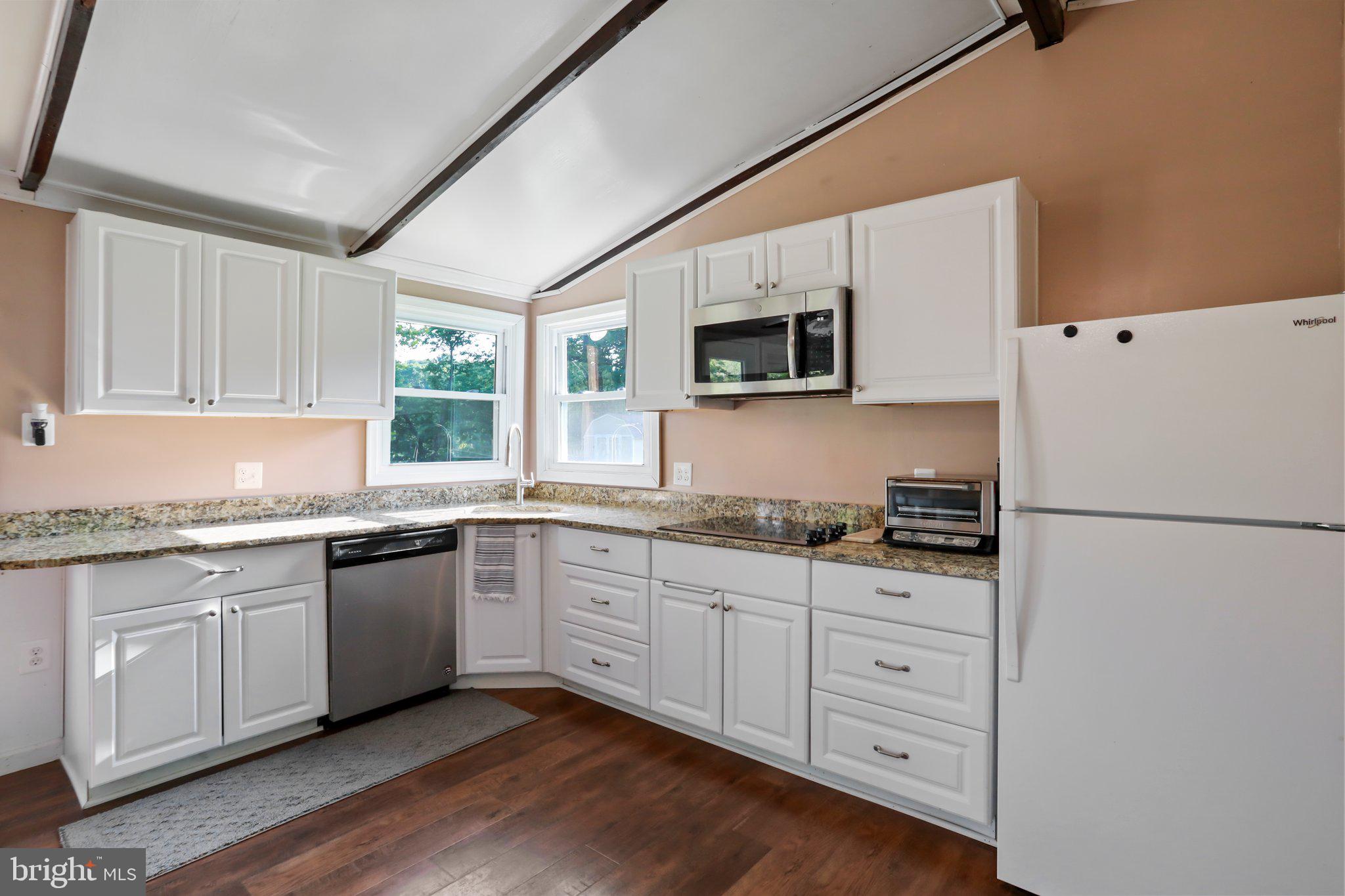 SHEN SHORES - Residential