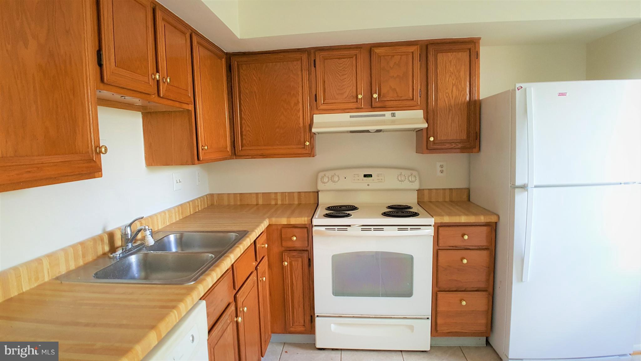 FOXFIELD - Residential Lease