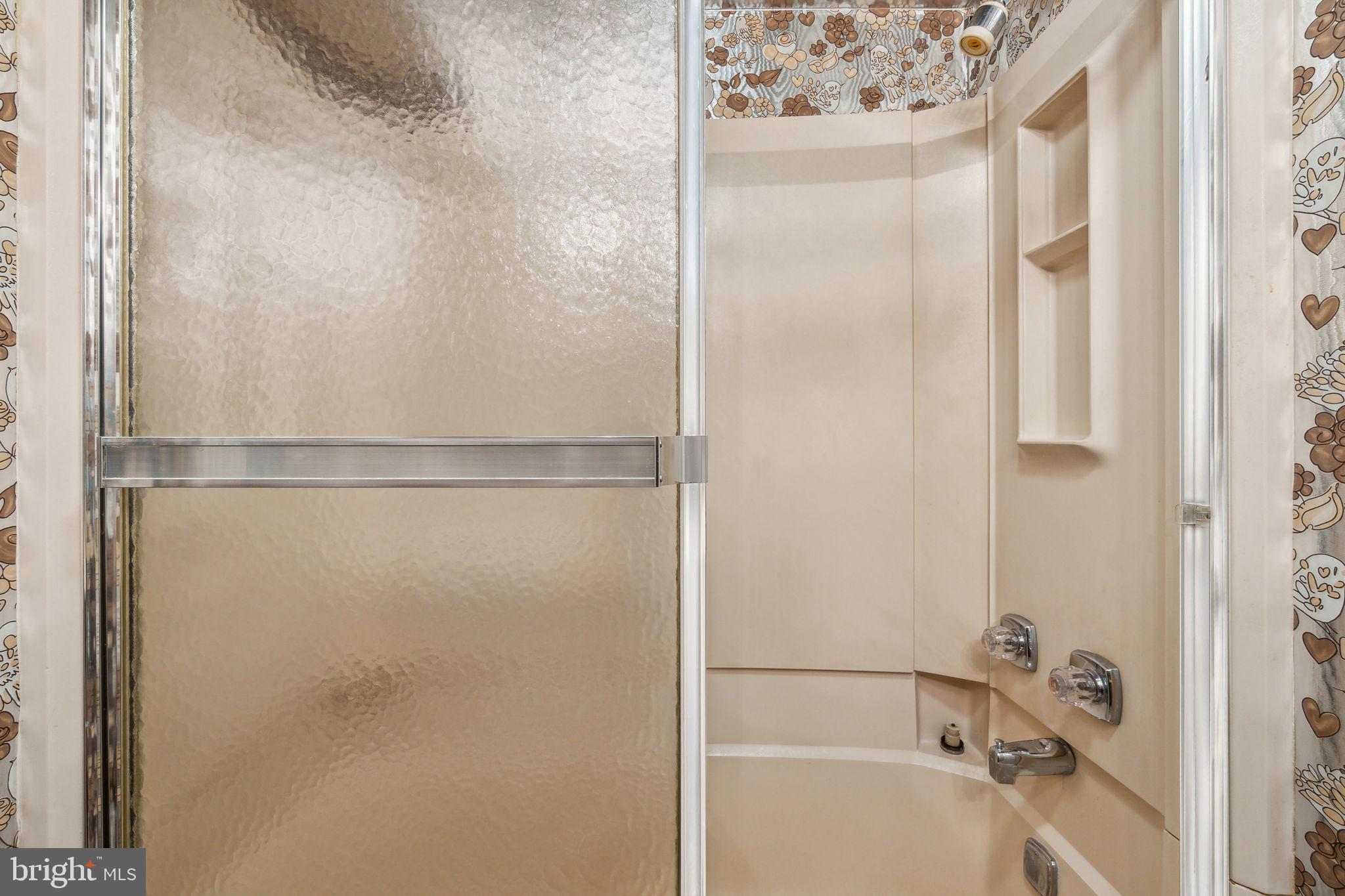 GEORGIAN COLONIES - Residential