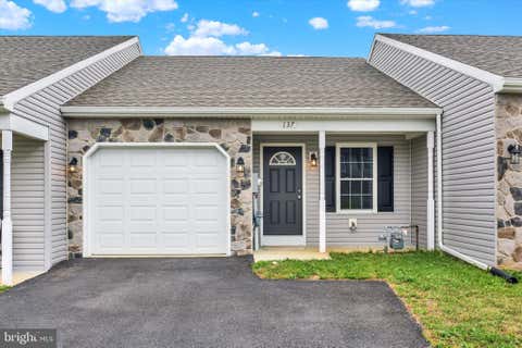 Townhouse For Sale - 137 Sable Drive<br/> CARLISLE, PA 17013