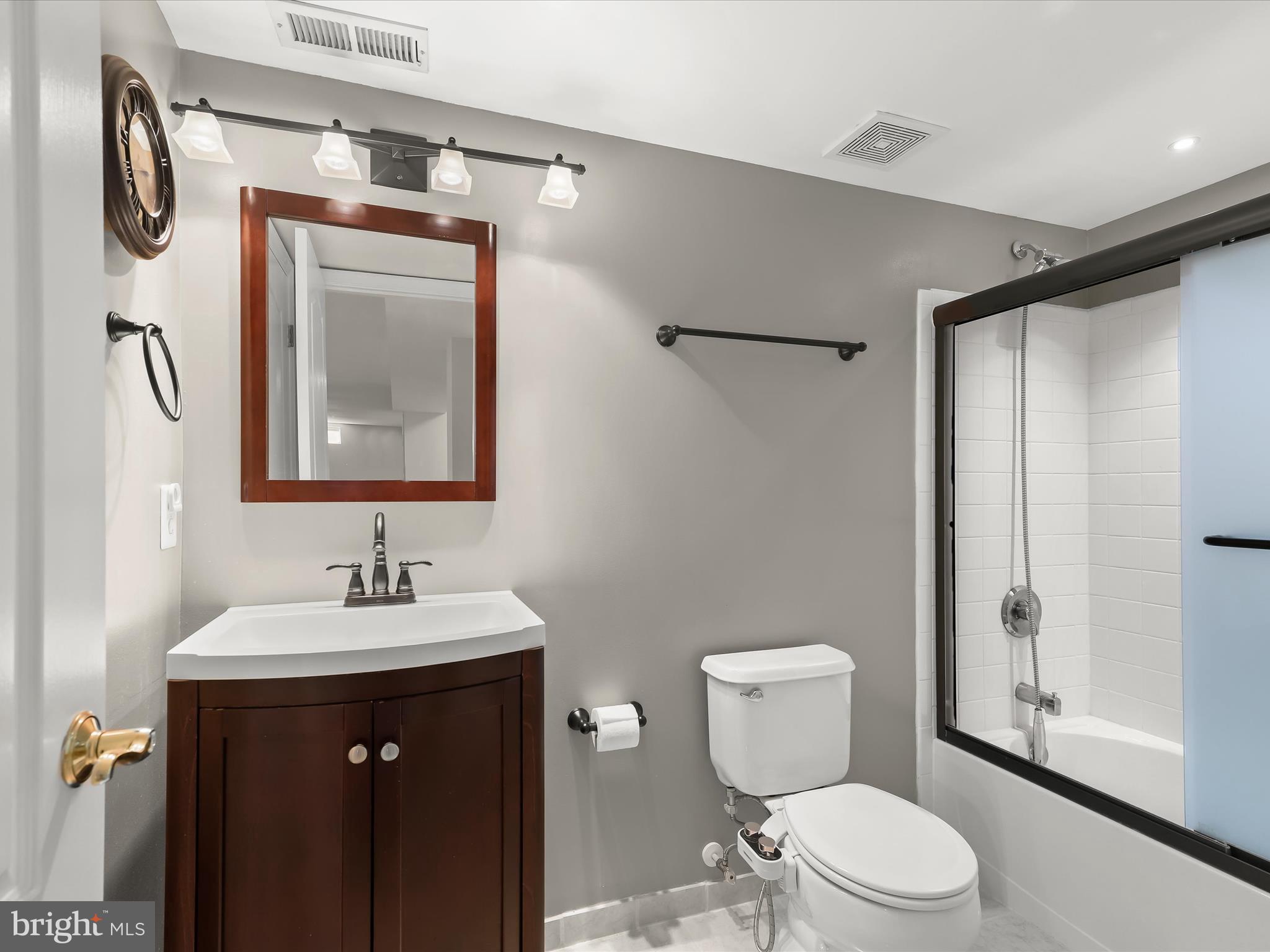 CLARKS GLEN - Residential