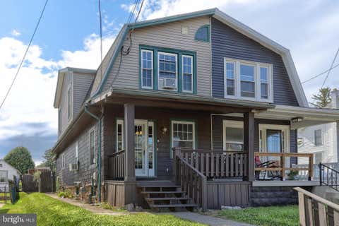 Townhouse For Sale - 12 Poplar Street<br/> Lebanon County, RICHLAND, PA 17087