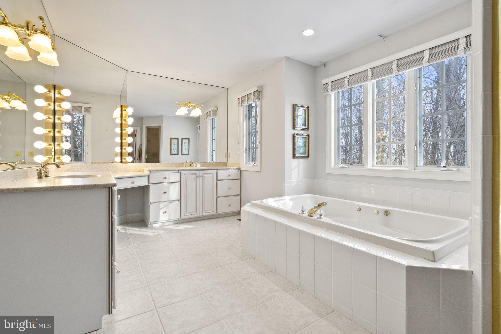 EVE LYN WOODS - Residential