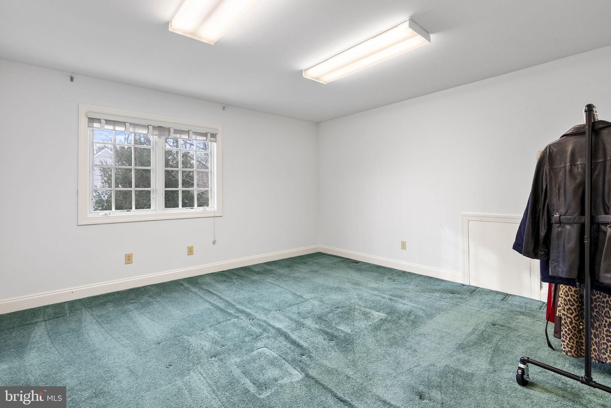 EVE LYN WOODS - Residential