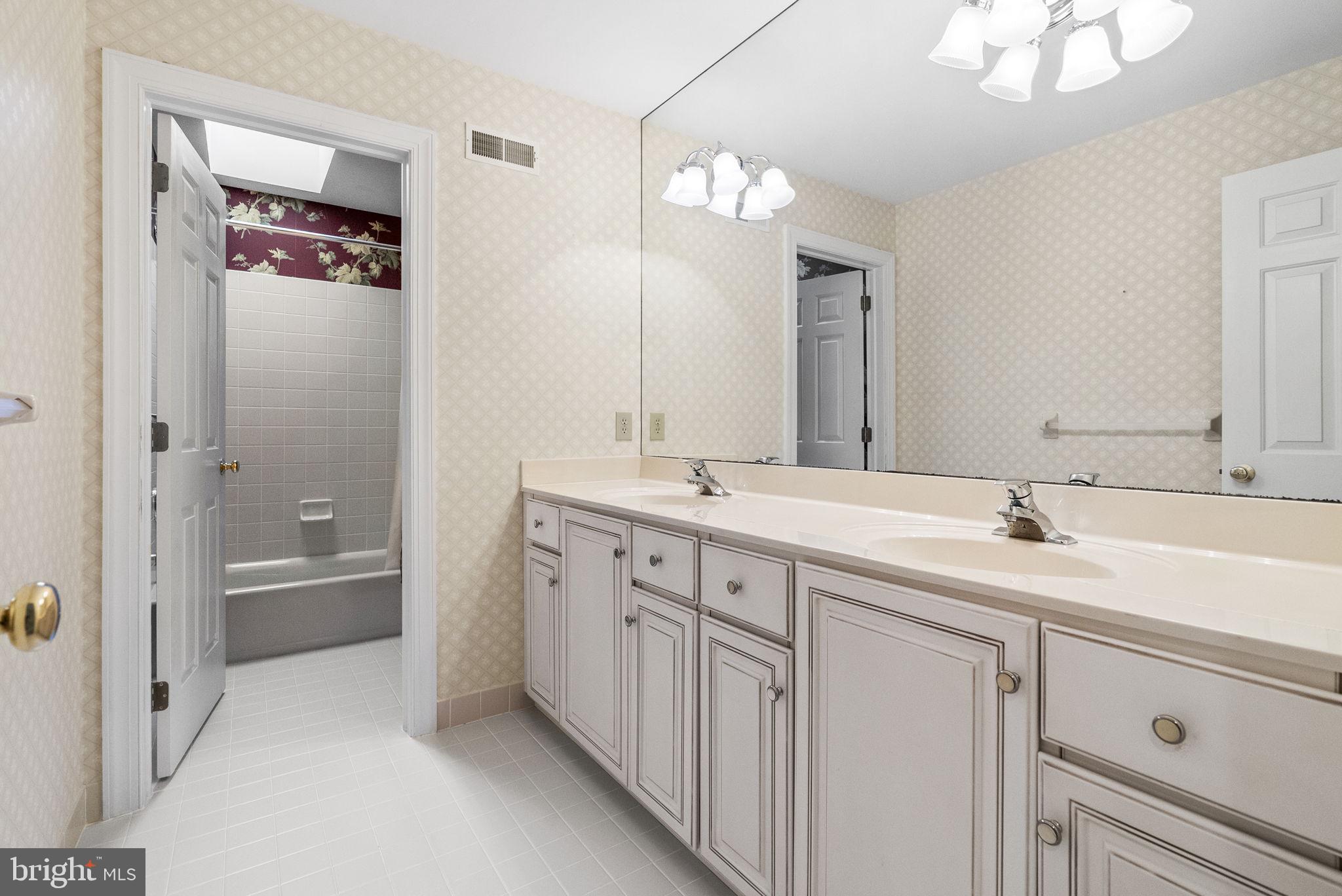 EVE LYN WOODS - Residential