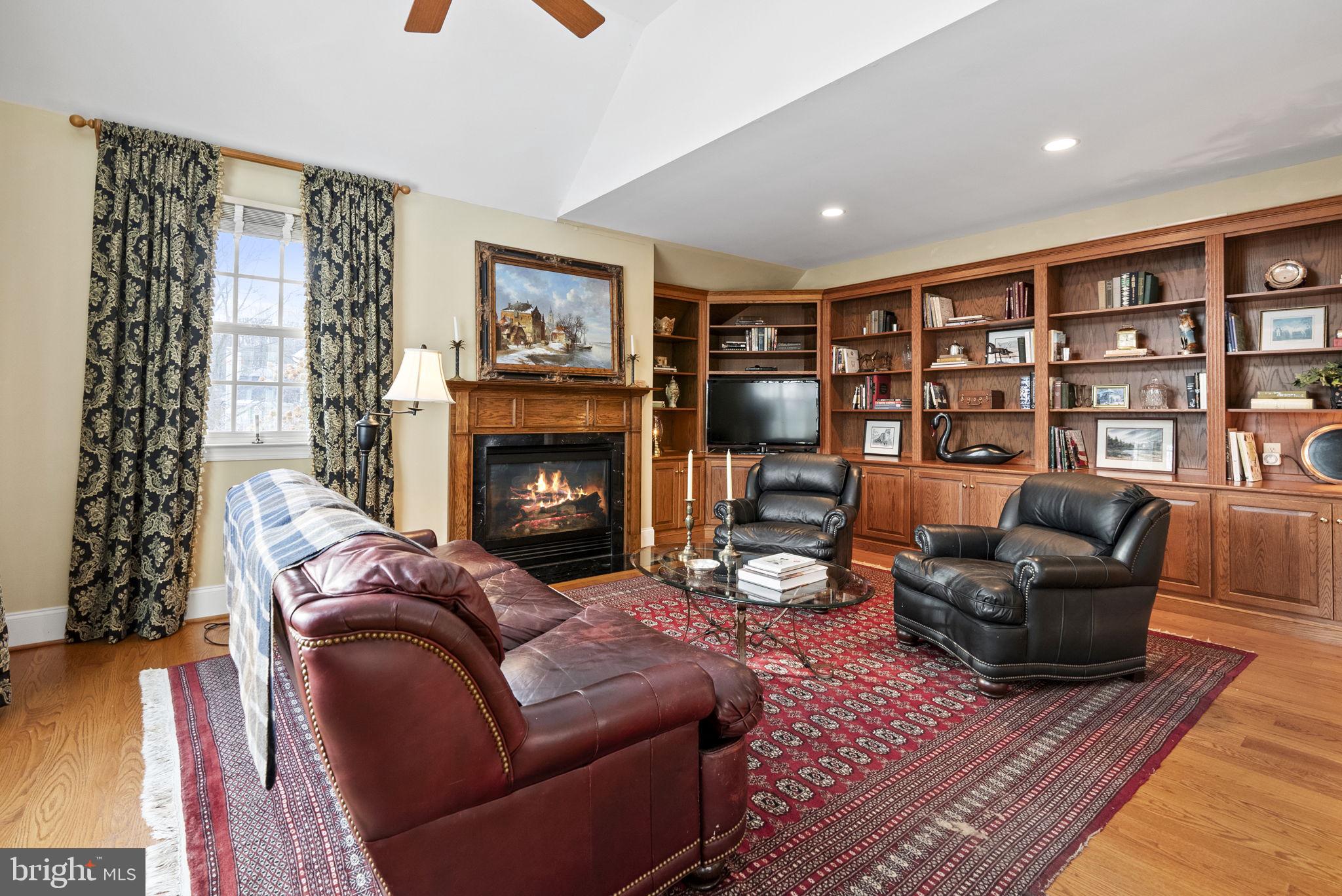 EVE LYN WOODS - Residential