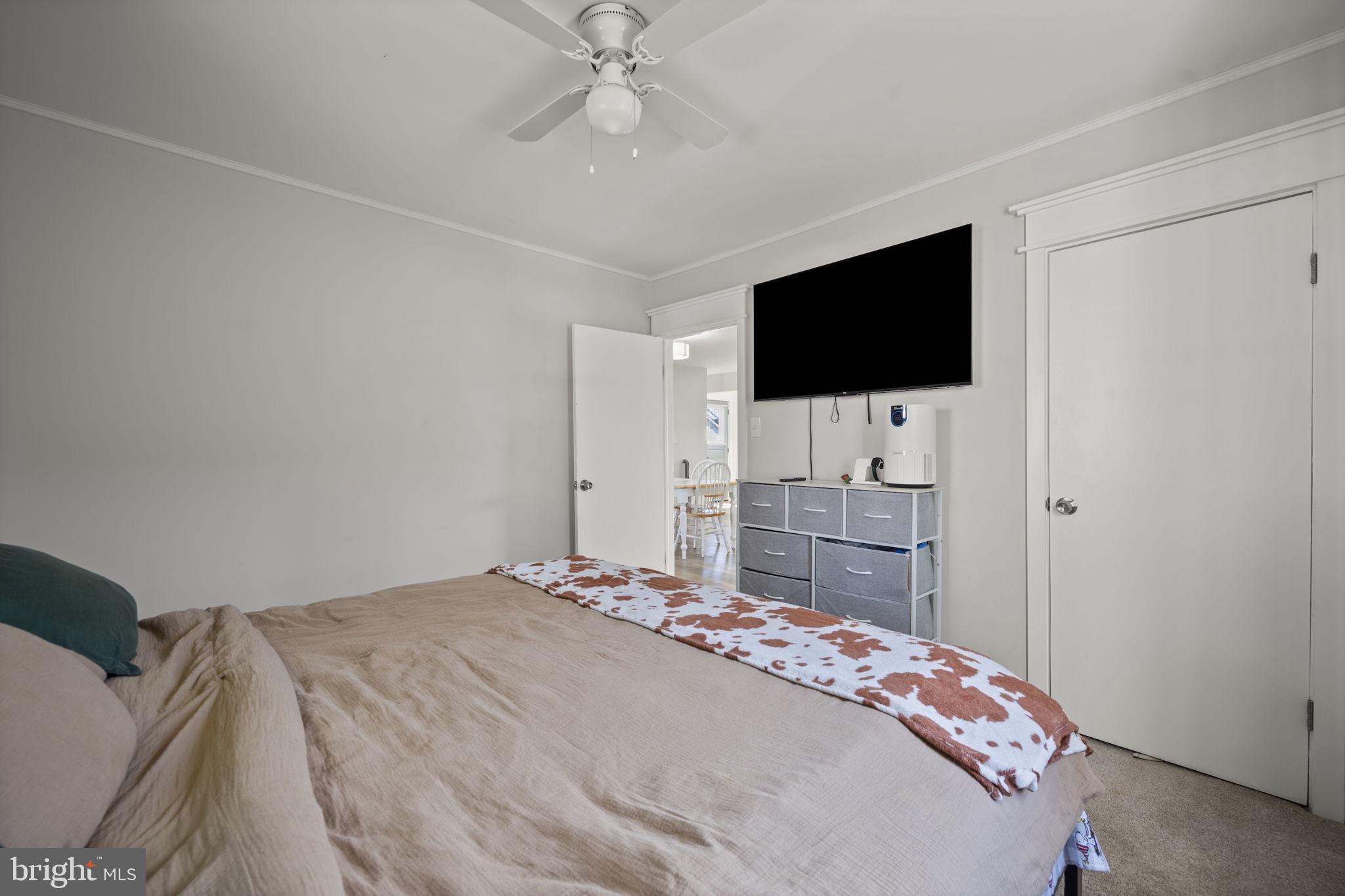 GRAY MANOR - Residential