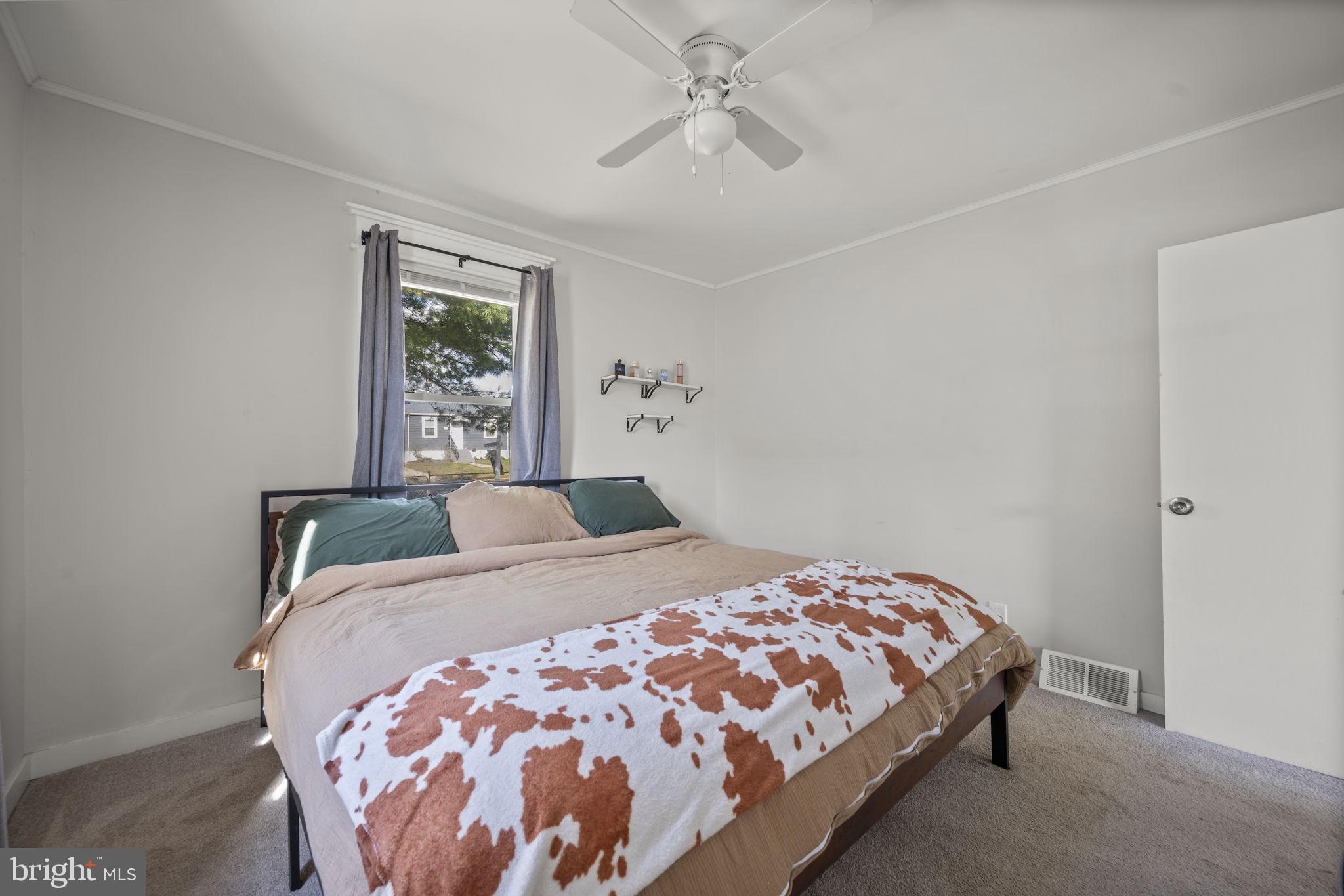 GRAY MANOR - Residential