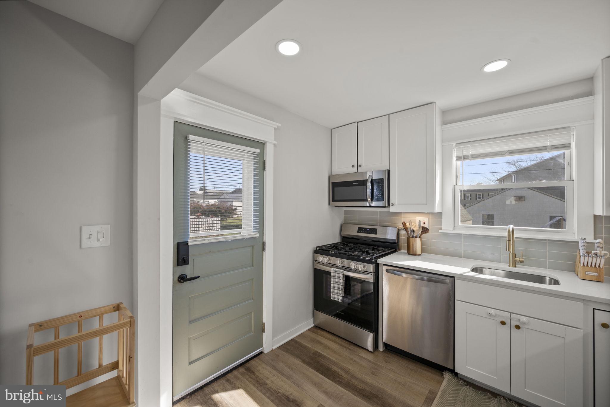 GRAY MANOR - Residential