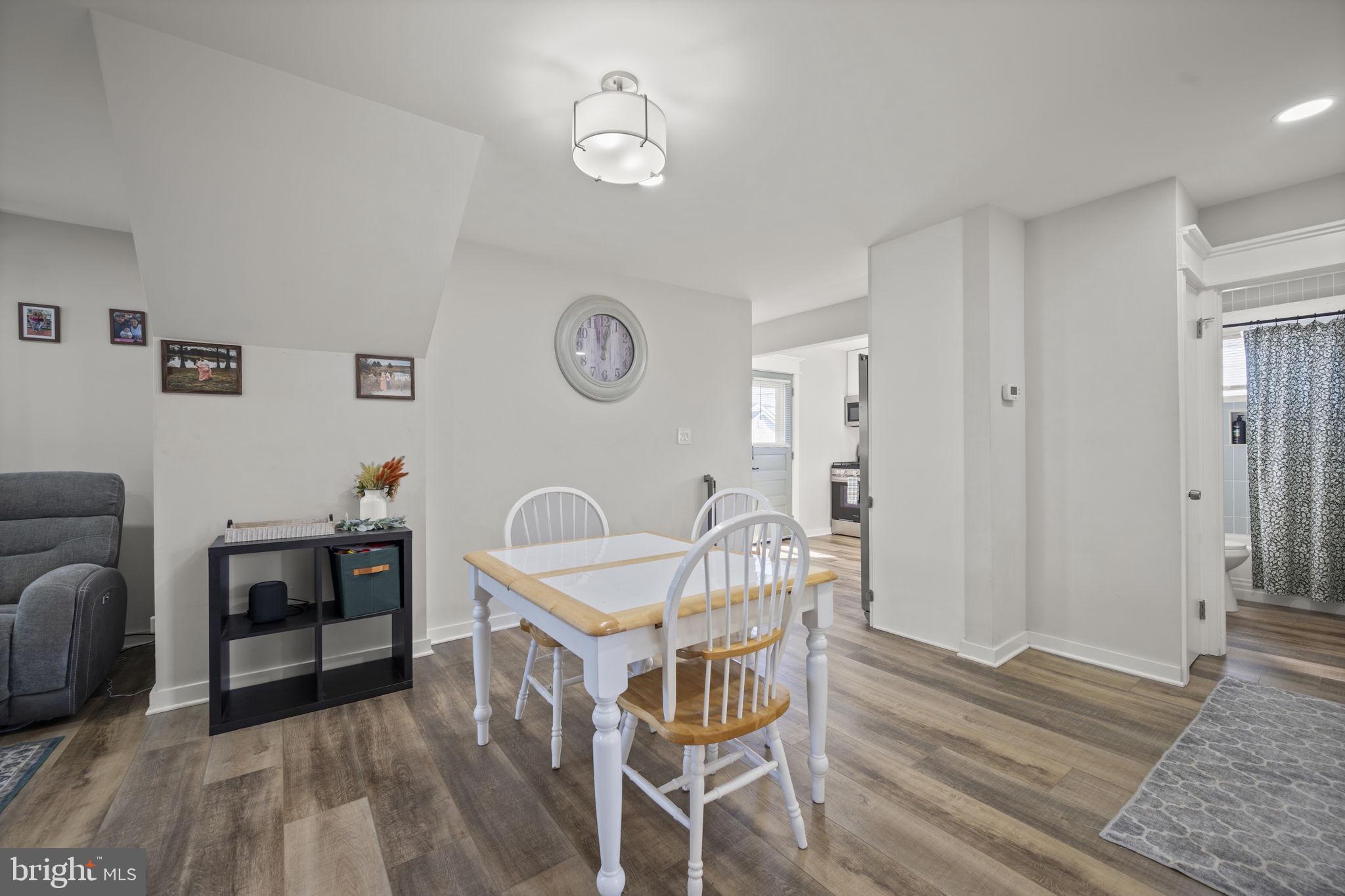 GRAY MANOR - Residential