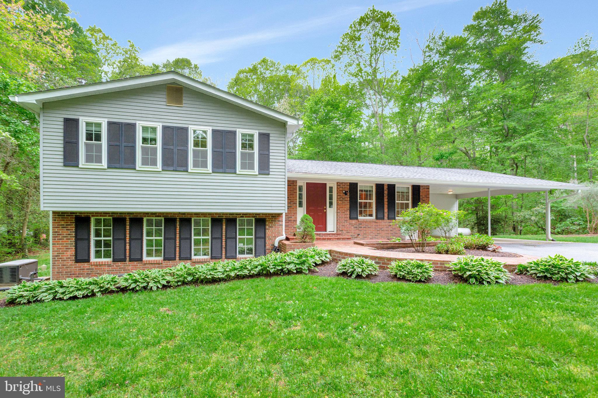 HALL'S HILLS - Residential