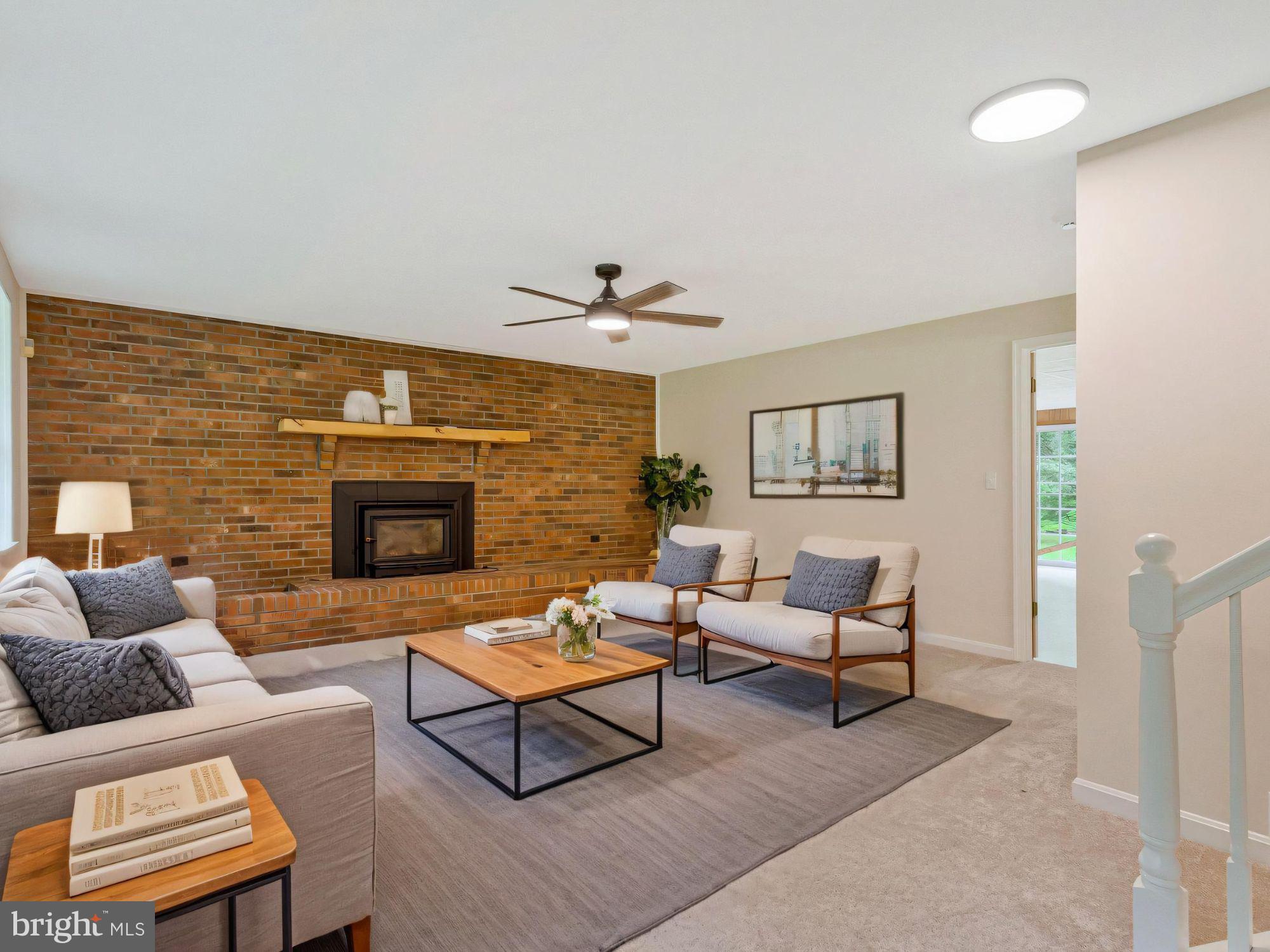 HALL'S HILLS - Residential