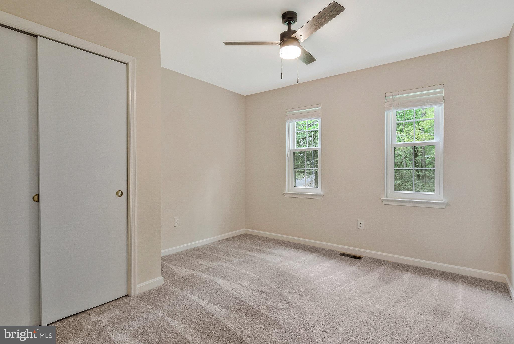 HALL'S HILLS - Residential