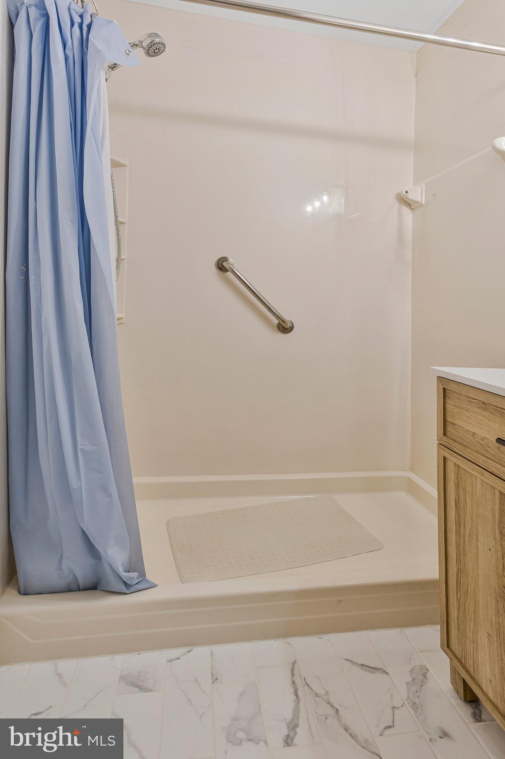 HALL'S HILLS - Residential