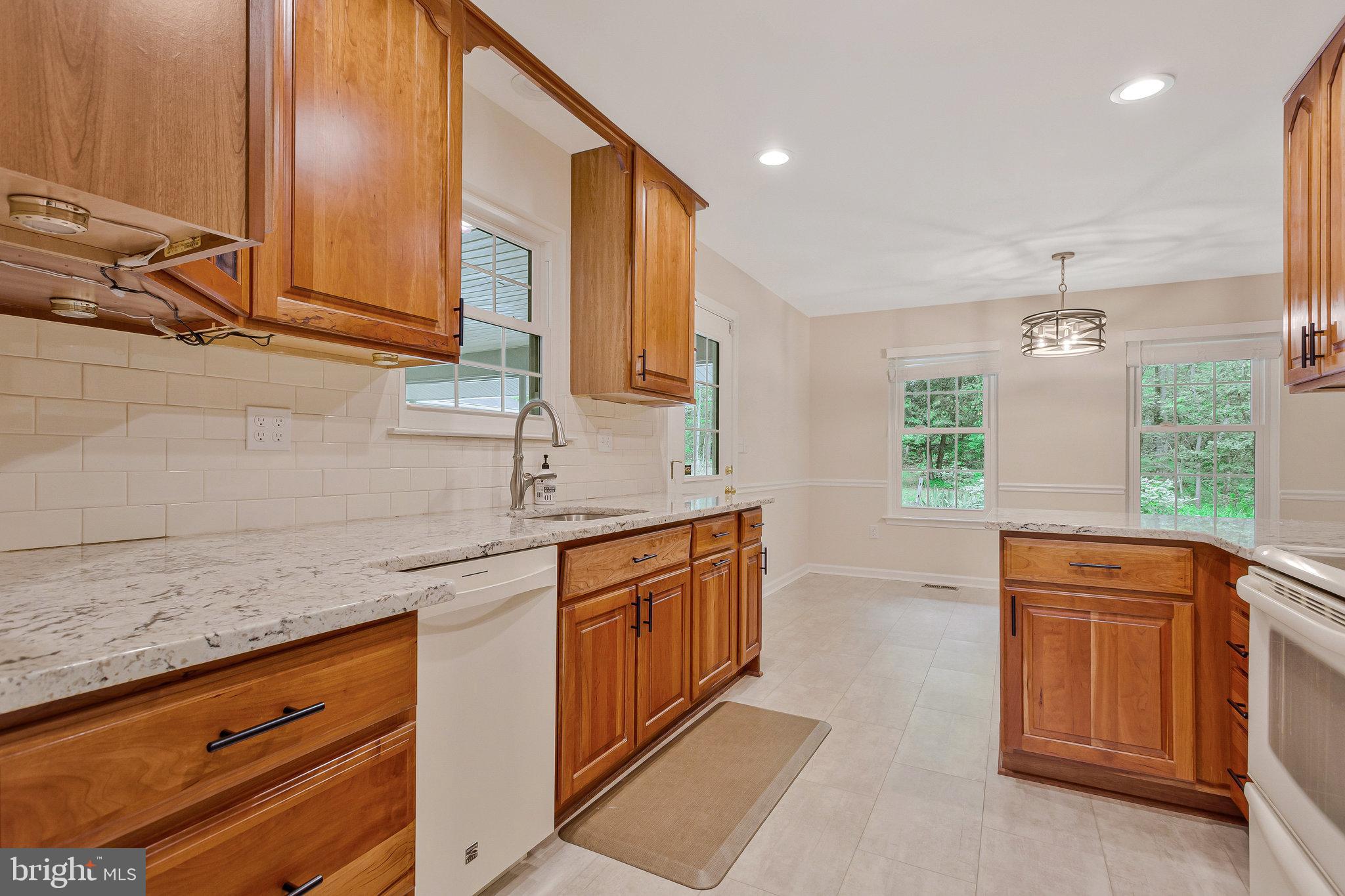 HALL'S HILLS - Residential