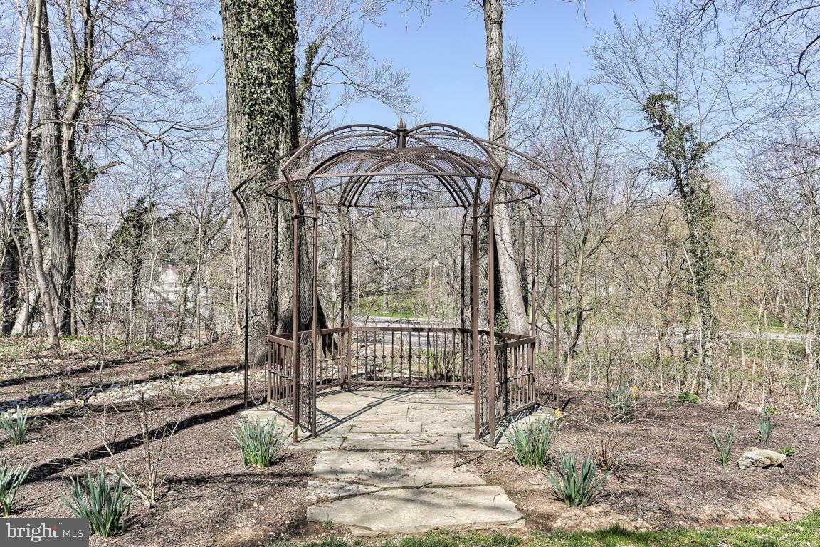 ESHELMAN ROAD - Residential