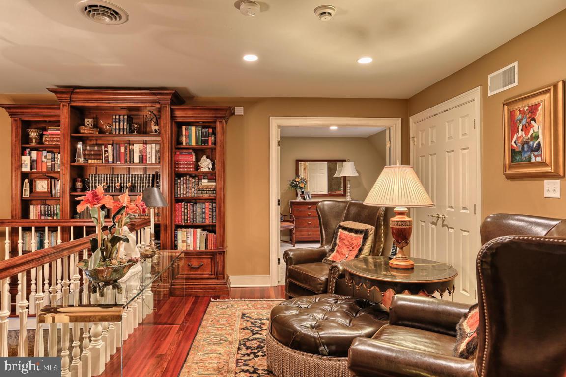 ESHELMAN ROAD - Residential