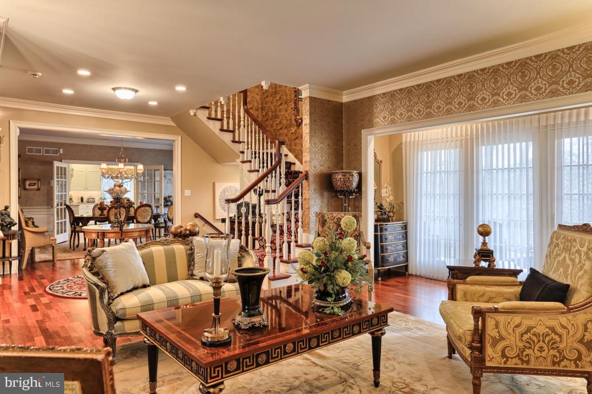 ESHELMAN ROAD - Residential