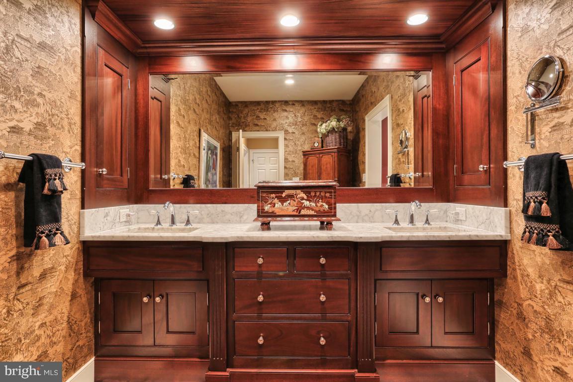 ESHELMAN ROAD - Residential