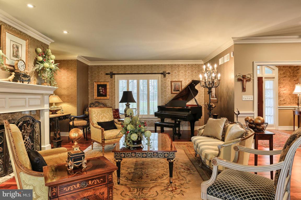 ESHELMAN ROAD - Residential
