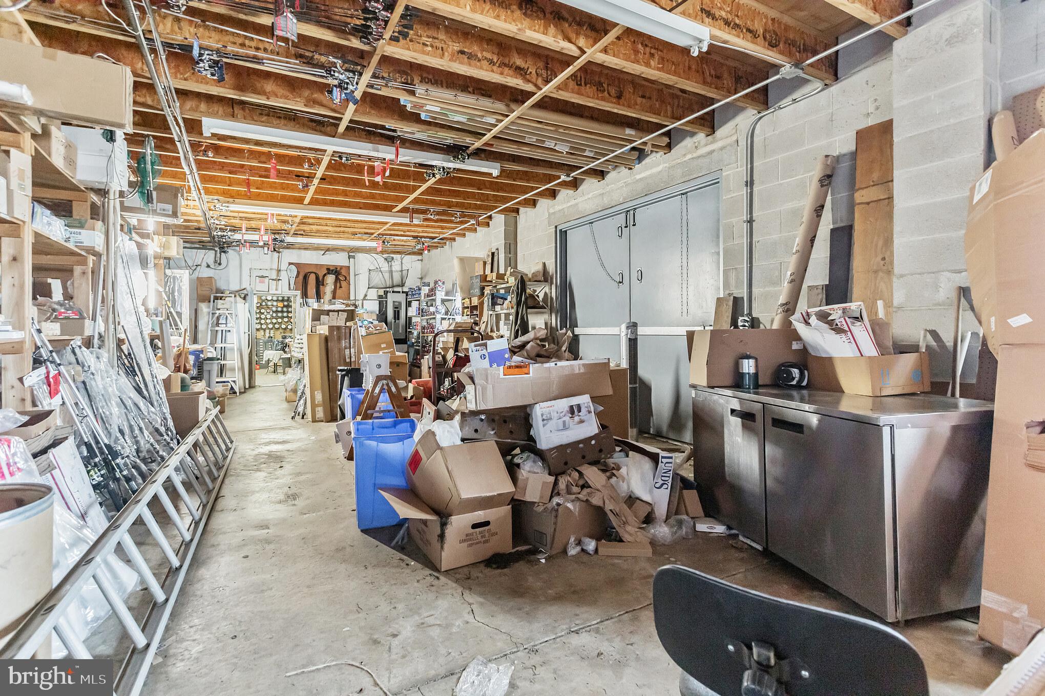 TORRESDALE (EAST) - Commercial Sale